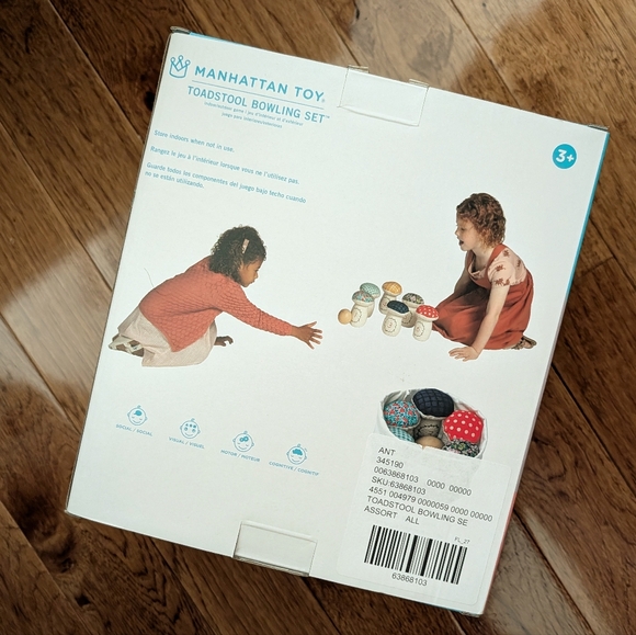 Anthropologie Toadstool Bowling Set - Picture 4 of 4